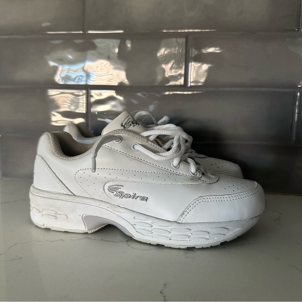 WALKING SHOES Spira Athletic Sneakers white sz 6 Women's Classic Walker Original